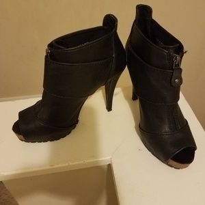 Simply Vera Shoeties